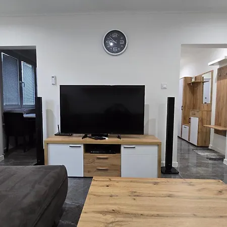 Slobody 4 דירה *